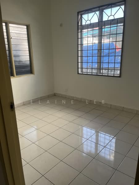 Rumah Teres 2-Tingkat untuk Dijual di Taman Lestari Putra (Seri Kembangan) - Elaine Lee - Interior - PropertyGuru.com.my