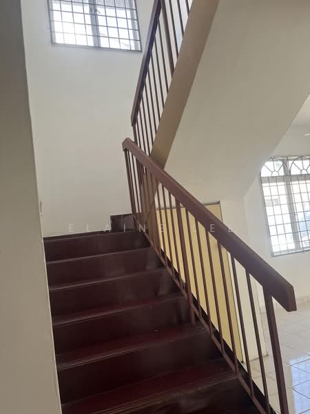 Rumah Teres 2-Tingkat untuk Dijual di Taman Lestari Putra (Seri Kembangan) - Elaine Lee - Interior - PropertyGuru.com.my