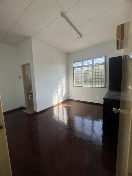Rumah Teres 2-Tingkat untuk Dijual di Taman Lestari Putra (Seri Kembangan) - Elaine Lee - Interior - PropertyGuru.com.my
