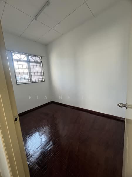 Rumah Teres 2-Tingkat untuk Dijual di Taman Lestari Putra (Seri Kembangan) - Elaine Lee - Interior - PropertyGuru.com.my