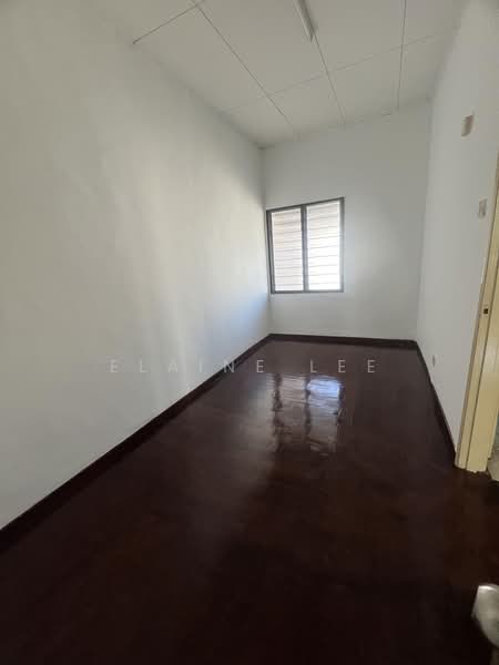 Rumah Teres 2-Tingkat untuk Dijual di Taman Lestari Putra (Seri Kembangan) - Elaine Lee - Interior - PropertyGuru.com.my