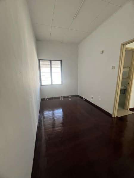 Rumah Teres 2-Tingkat untuk Dijual di Taman Lestari Putra (Seri Kembangan) - Elaine Lee - Interior - PropertyGuru.com.my