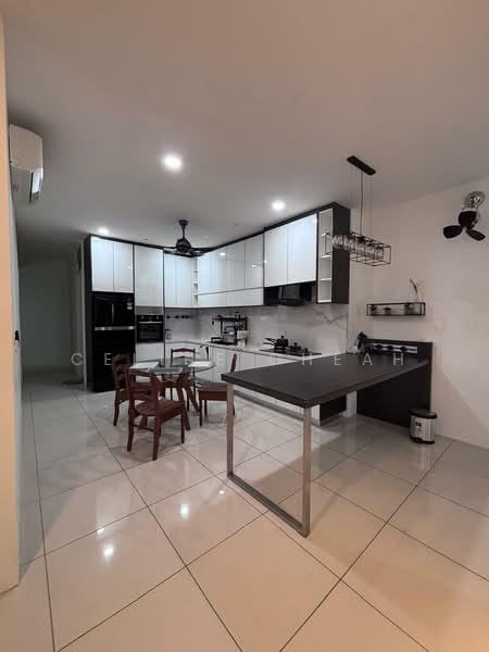 Condominium for Sale at The Clovers - Celine Cheah - Kitchen - PropertyGuru.com.my