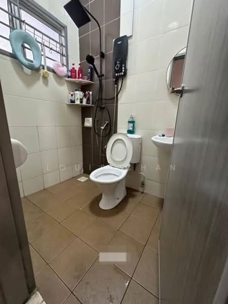 1-storey Terraced House for Sale in Klang (Selangor) - Louis Chan - Bathroom - PropertyGuru.com.my