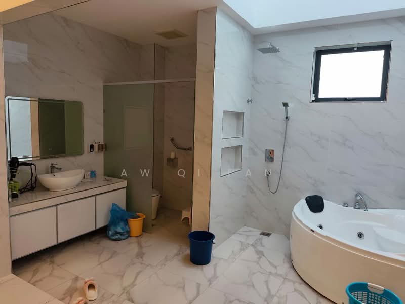 Bungalow for Sale in Nilai (Negeri Sembilan) - Aw Qi Fan - Bathroom - PropertyGuru.com.my