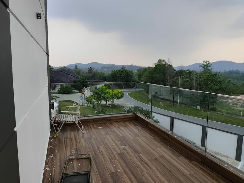 Bungalow for Sale in Nilai (Negeri Sembilan) - Aw Qi Fan - Balcony - PropertyGuru.com.my