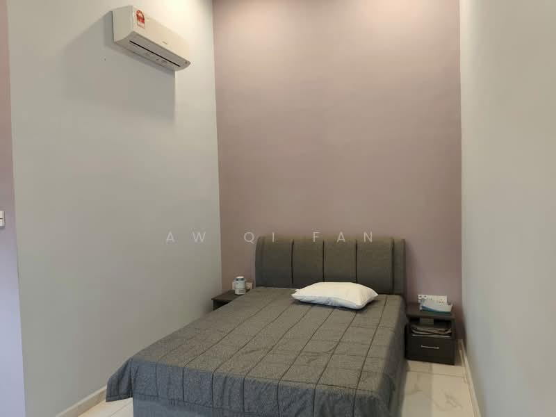 Bungalow for Sale in Nilai (Negeri Sembilan) - Aw Qi Fan - Bedroom - PropertyGuru.com.my