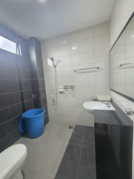 Cluster House for Sale in Taman Bandar Putra (Kuantan) - Mohammad Azizi - Bathroom - PropertyGuru.com.my