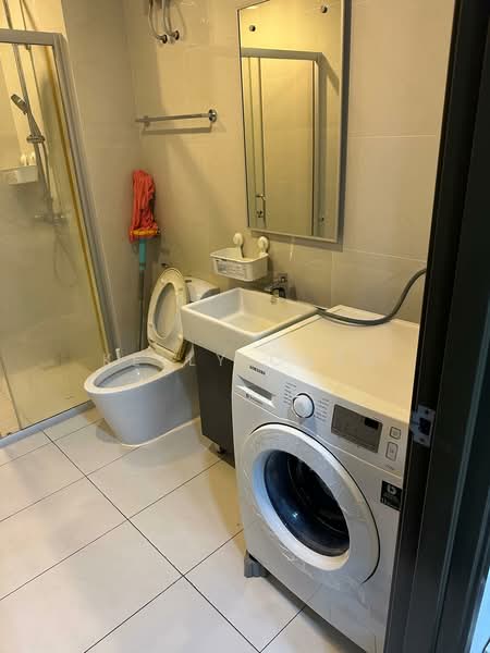 Bay Point @ Country Garden Danga Bay untuk Untuk Dijual - RM 400,000, Apr 2026 - Bathroom - PropertyGuru.com.my