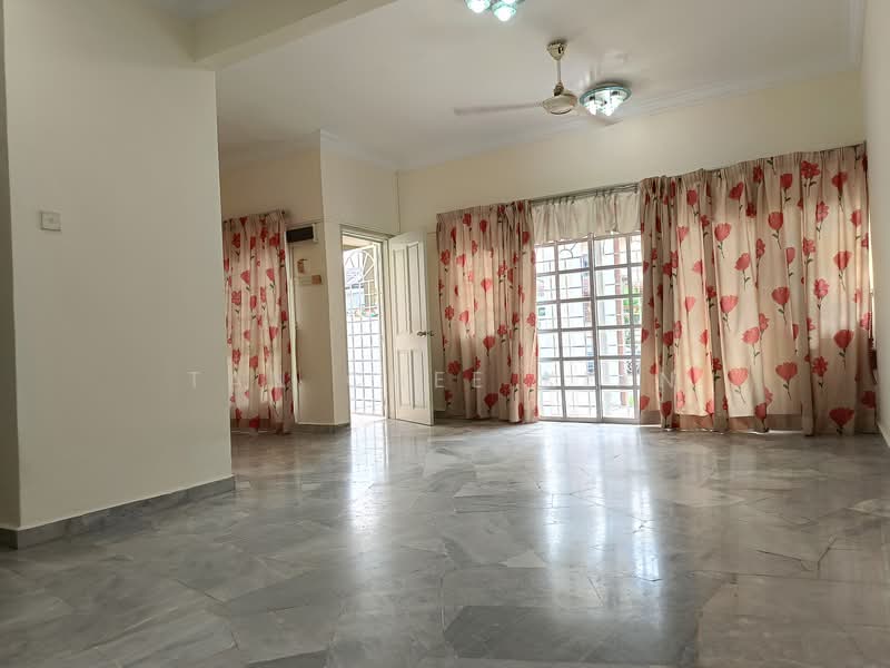 BK4 (Bandar Kinrara 4) untuk Untuk Disewa - RM 2,200 /bulan, Apr 2026 - Living Room - PropertyGuru.com.my