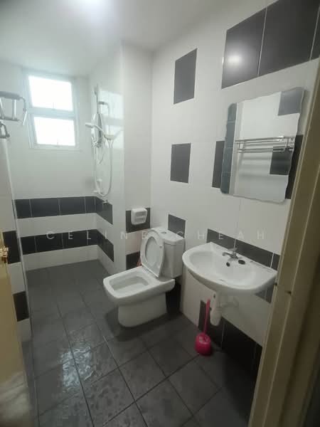 Condominium for Rent at Royale Infinity - Celine Cheah - Bathroom - PropertyGuru.com.my