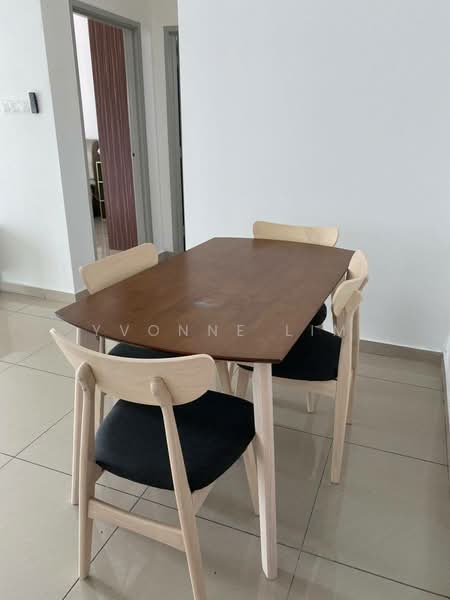 Service Residence for Sale at Seasons Amara Larkin - Yvonne Lim - Dining Room - PropertyGuru.com.my