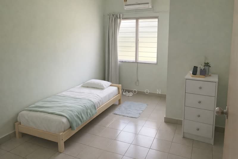 Rumah Teres 2 Tingkat untuk Dijual di Taman Puncak Jalil (Seri Kembangan) - Lisa Woon - Bedroom - PropertyGuru.com.my