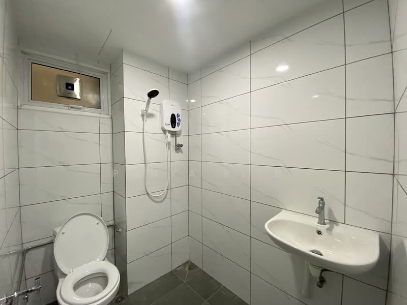 Gurney Park Condominium untuk Untuk Disewa - RM 800 /bulan, Apr 2026 - Bathroom - PropertyGuru.com.my