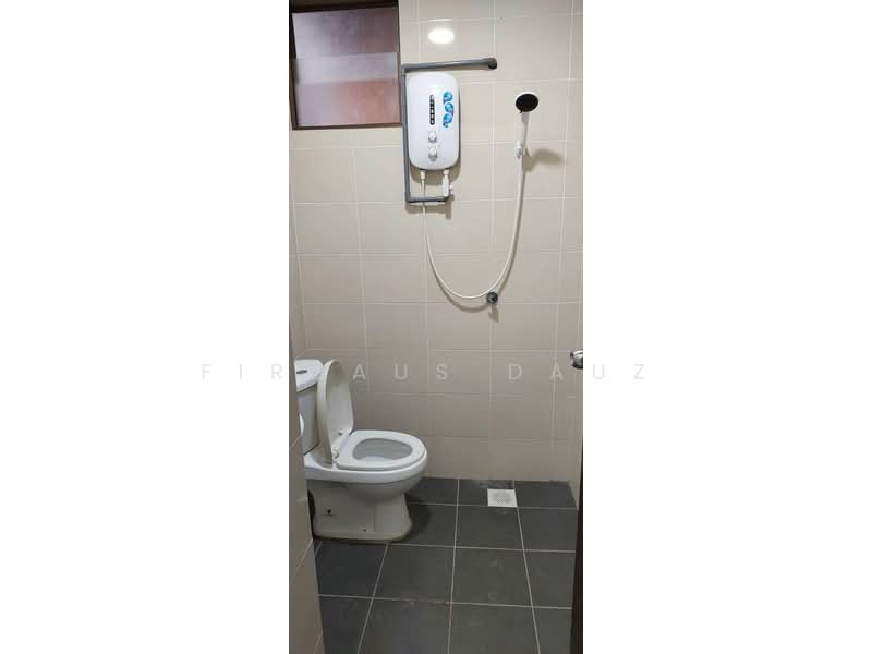 Residensi Zamrud untuk Untuk Dijual - RM 350,000, Apr 2026 - Bathroom - PropertyGuru.com.my