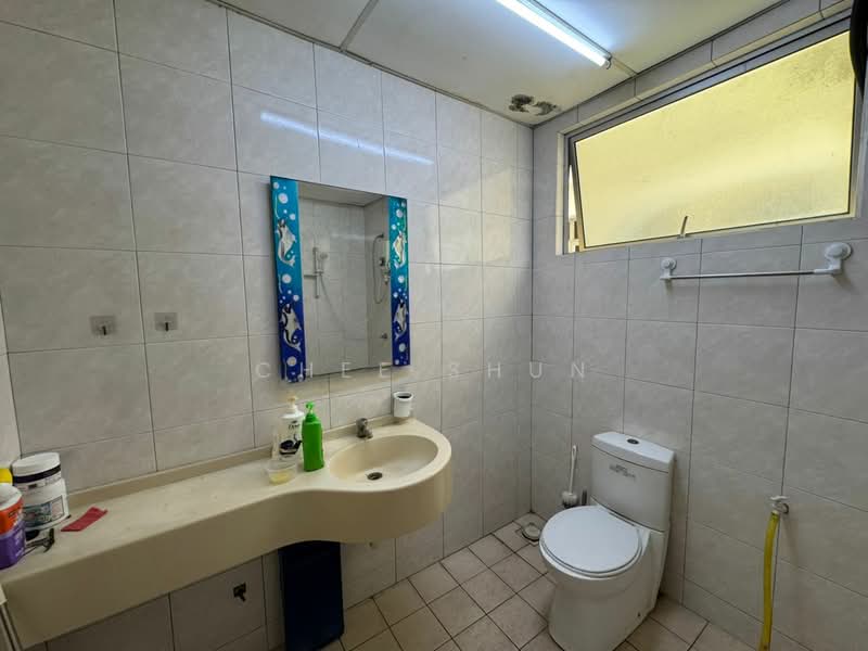 Platinum Lake PV 10 untuk Untuk Disewa - RM 2,200 /bulan, Apr 2026 - Bathroom - PropertyGuru.com.my