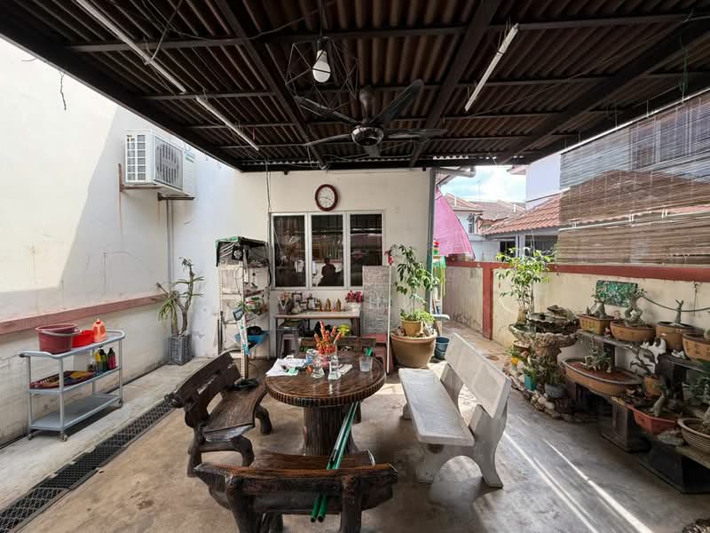 Semi-Detached House for Sale in Taman Molek (Johor Bahru) - Eve Hui - PropertyGuru.com.my