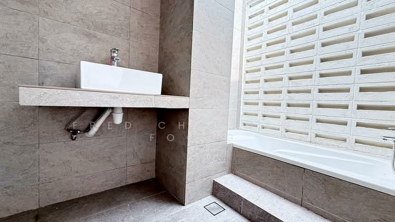 3-storey Terraced House for Sale in Bandar Damai Perdana (Cheras) - Fred Chai Meng Foong - Bathroom - PropertyGuru.com.my