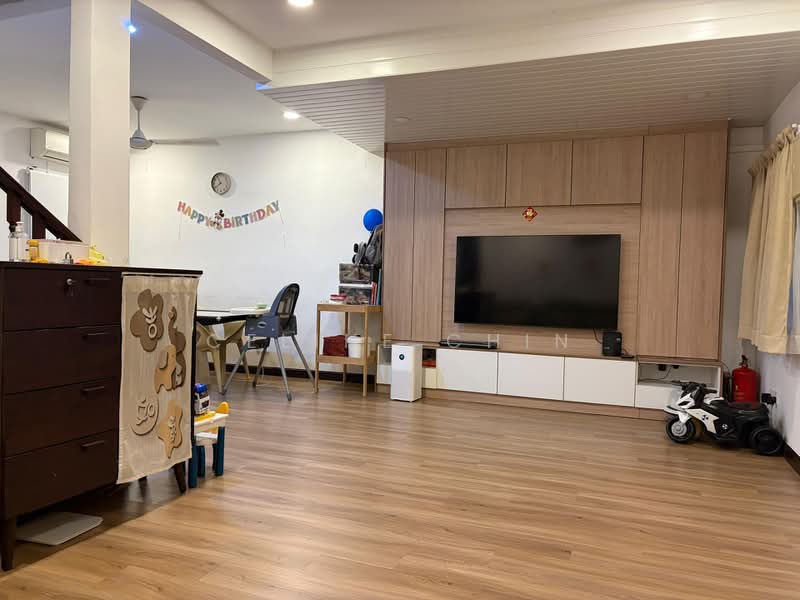 2-storey Terraced House for Sale in Ara Damansara (Selangor) - Celine Chin - Living Room - PropertyGuru.com.my