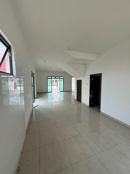 Semi-Detached House for Sale in Bandar Dato Onn (Tebrau) - SASER TAN. - Living Room - PropertyGuru.com.my