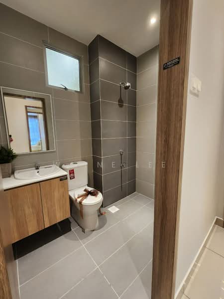 Service Residence for Sale at Twin Tower Residence - Wayne Lee - Bathroom - PropertyGuru.com.my