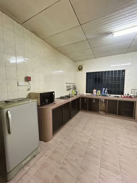 Rumah Teres untuk Disewa di Taman Desa Tebrau (Tebrau) - Serine Tan - Kitchen - PropertyGuru.com.my