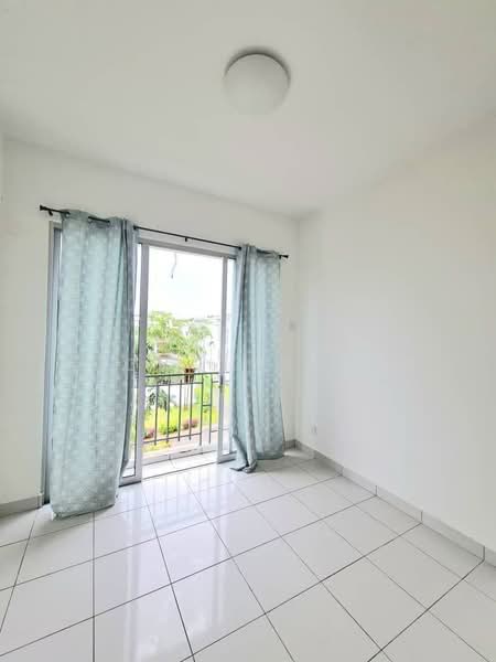 3-storey Terraced House for Rent in Masai (Johor) - Nicholas Low - Balcony - PropertyGuru.com.my