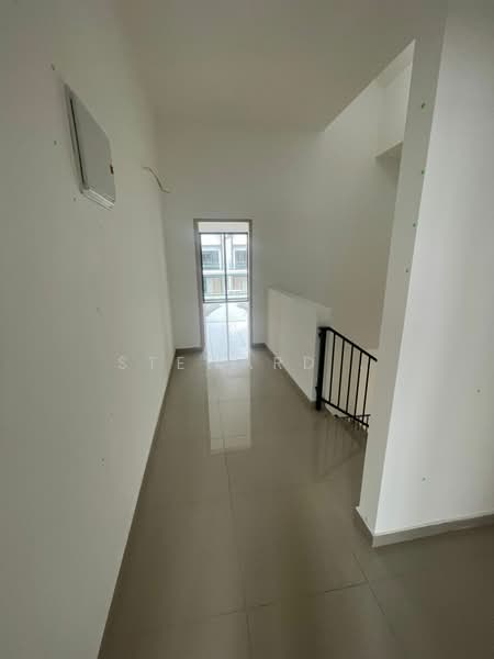 2-storey Terraced House for Rent in Bandar Dato Onn (Tebrau) - Steward . - Corridor - PropertyGuru.com.my