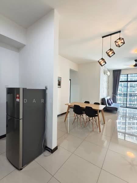 Servis Apartment untuk Dijual di Molek Regency - Darren Chai - Living Room - PropertyGuru.com.my