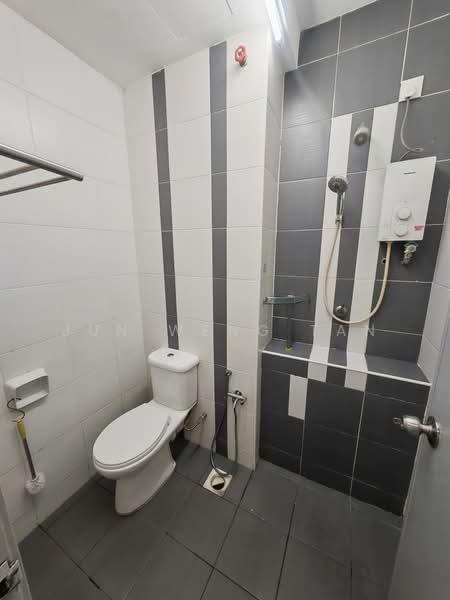 Service Residence for Rent at D'Ambience Residences (Pangsapuri Ikatan Flora) - Jun Weng Tan - PropertyGuru.com.my