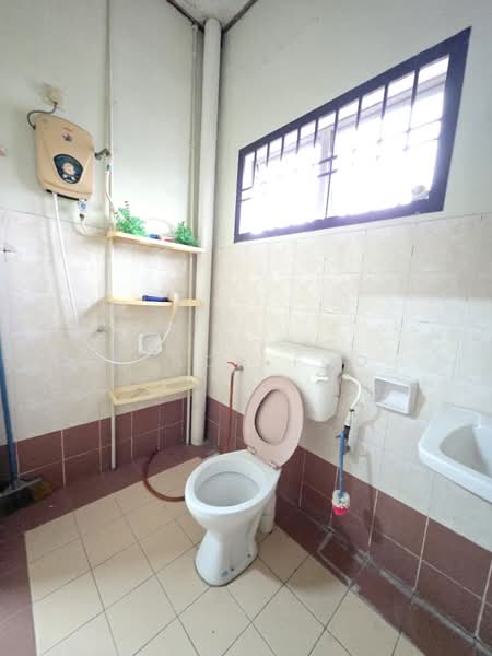 Bandar Indahpura untuk Untuk Dijual - RM 550,000, Apr 2026 - Bathroom - PropertyGuru.com.my