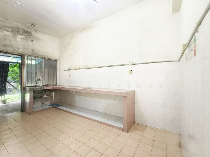 2-storey Terraced House for Sale in Bandar Tasik Puteri (Rawang) - Firdaussazwan Mustafa - Kitchen - PropertyGuru.com.my