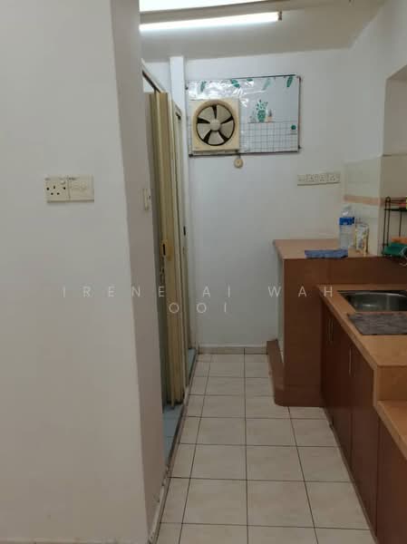Flat for Sale at Green Garden - Irene Ai Wah Ooi - Kitchen - PropertyGuru.com.my