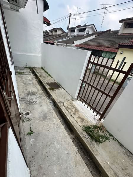 Single Storey Terrace@Jalan Molek 2,Taman Molek untuk Untuk Disewa - RM 2,000 /bulan, Apr 2026 - PropertyGuru.com.my