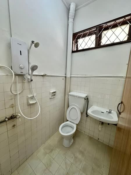 Single Storey Terrace@Jalan Molek 2,Taman Molek untuk Untuk Disewa - RM 2,000 /bulan, Apr 2026 - PropertyGuru.com.my