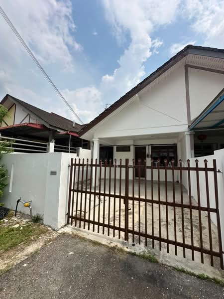 Single Storey Terrace@Jalan Molek 2,Taman Molek untuk Untuk Disewa - RM 2,000 /bulan, Apr 2026 - PropertyGuru.com.my