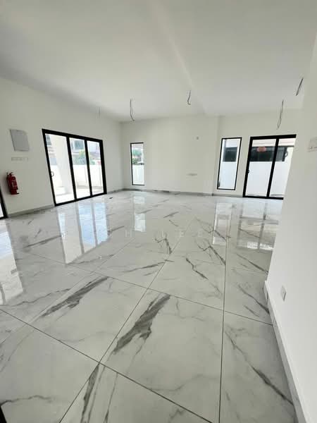 Alma Residence untuk Untuk Dijual - RM 1,100,000, Apr 2026 - Living Room - PropertyGuru.com.my