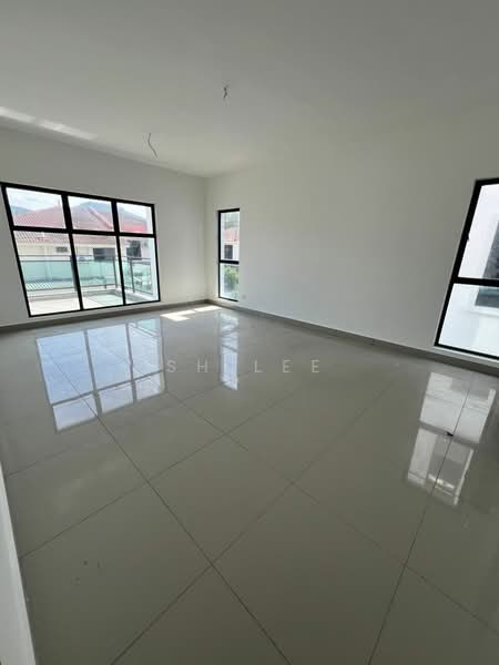 Alma Residence untuk Untuk Dijual - RM 1,100,000, Apr 2026 - Living Room - PropertyGuru.com.my