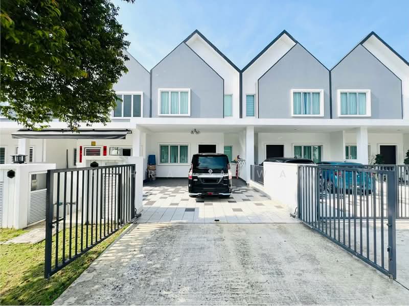2-storey Terraced House for Sale in Semenyih (Selangor) - Ashraf Azwan - Exterior - PropertyGuru.com.my