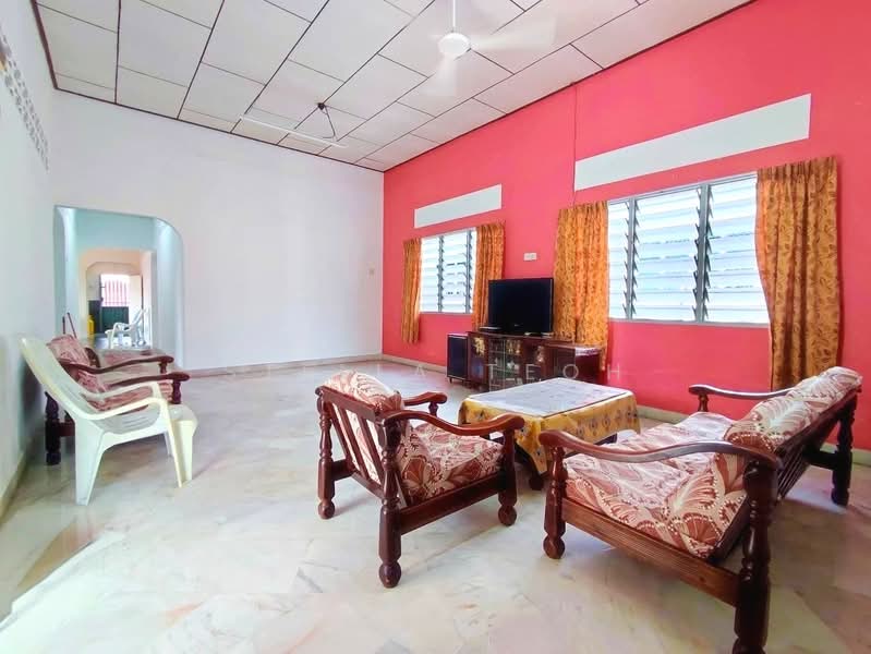 Rumah Banglo untuk Dijual di Sungai Siput (Perak) - Stella Teoh - Living Room - PropertyGuru.com.my