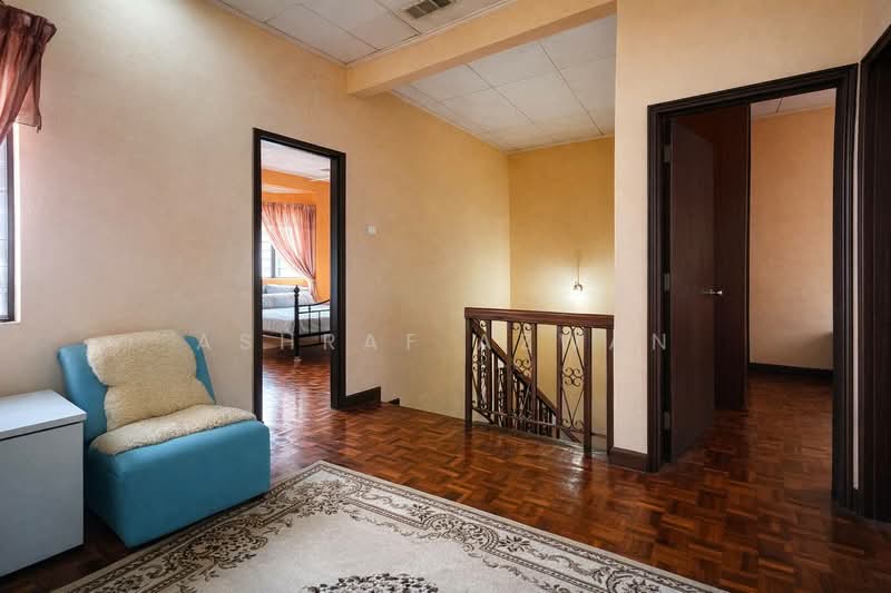 Rumah Teres 2 Tingkat untuk Dijual di Usj 11 (Subang Jaya) - Ashraf Azwan - Corridor - PropertyGuru.com.my