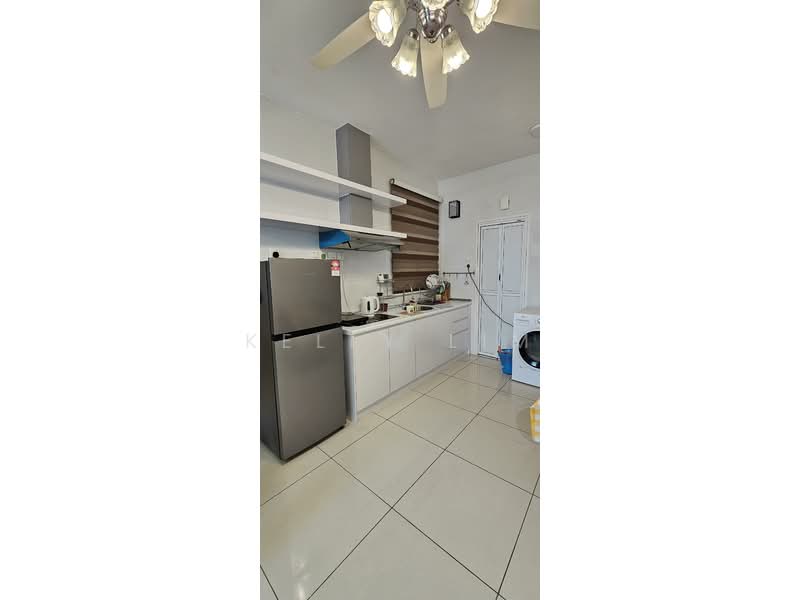 ARC @ Austin Hills untuk Untuk Disewa - RM 1,800 /bulan, Apr 2026 - Kitchen - PropertyGuru.com.my