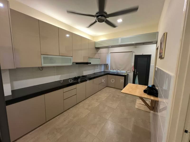 Bandar Nusa Rhu untuk Untuk Dijual - RM 688,000, Apr 2026 - Kitchen - PropertyGuru.com.my