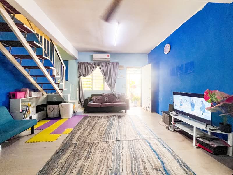 2-storey Terraced House for Sale in Taman Tasik Semenyih (Semenyih) - Baizura Agus - Living Room - PropertyGuru.com.my