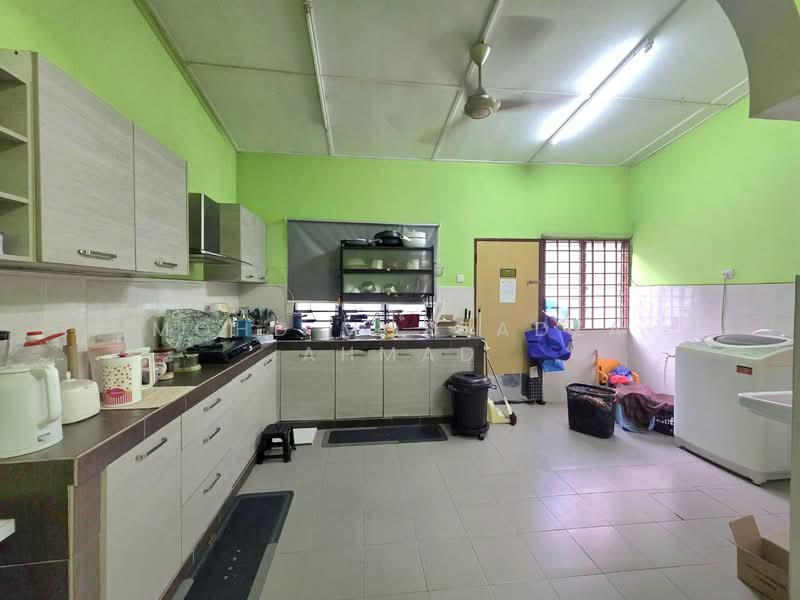 2-storey Terraced House for Sale in Taman Sinaran (Balakong) - Mohd Mortadza Ahmad - Kitchen - PropertyGuru.com.my