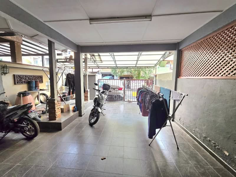2-storey Terraced House for Sale in Taman Sinaran (Balakong) - Mohd Mortadza Ahmad - Exterior - PropertyGuru.com.my