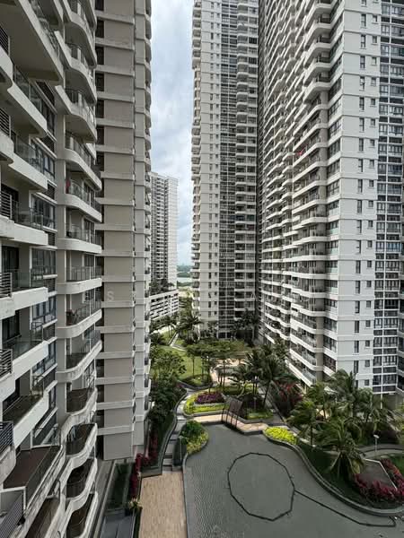 Amberside @ Country Garden Danga Bay untuk Untuk Dijual - RM 500,000, Apr 2026 - Exterior - PropertyGuru.com.my