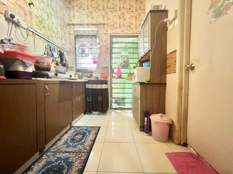 2-storey Terraced House for Sale in Sungai Buloh (Selangor) - Nurain . - Kitchen - PropertyGuru.com.my