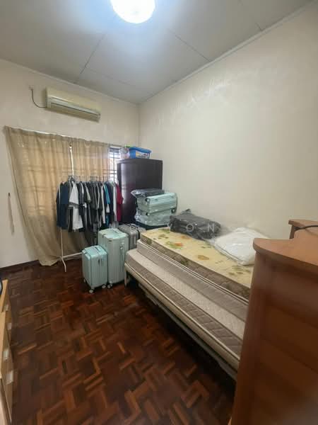 2-storey Terraced House for Sale in Bandar Seri Alam (Masai) - Ping Yong Lee - Bedroom - PropertyGuru.com.my
