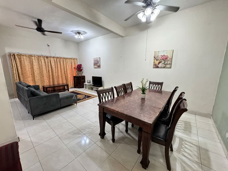 Puteri Heights untuk Untuk Dijual - RM 470,000, Apr 2026 - Living Room - PropertyGuru.com.my